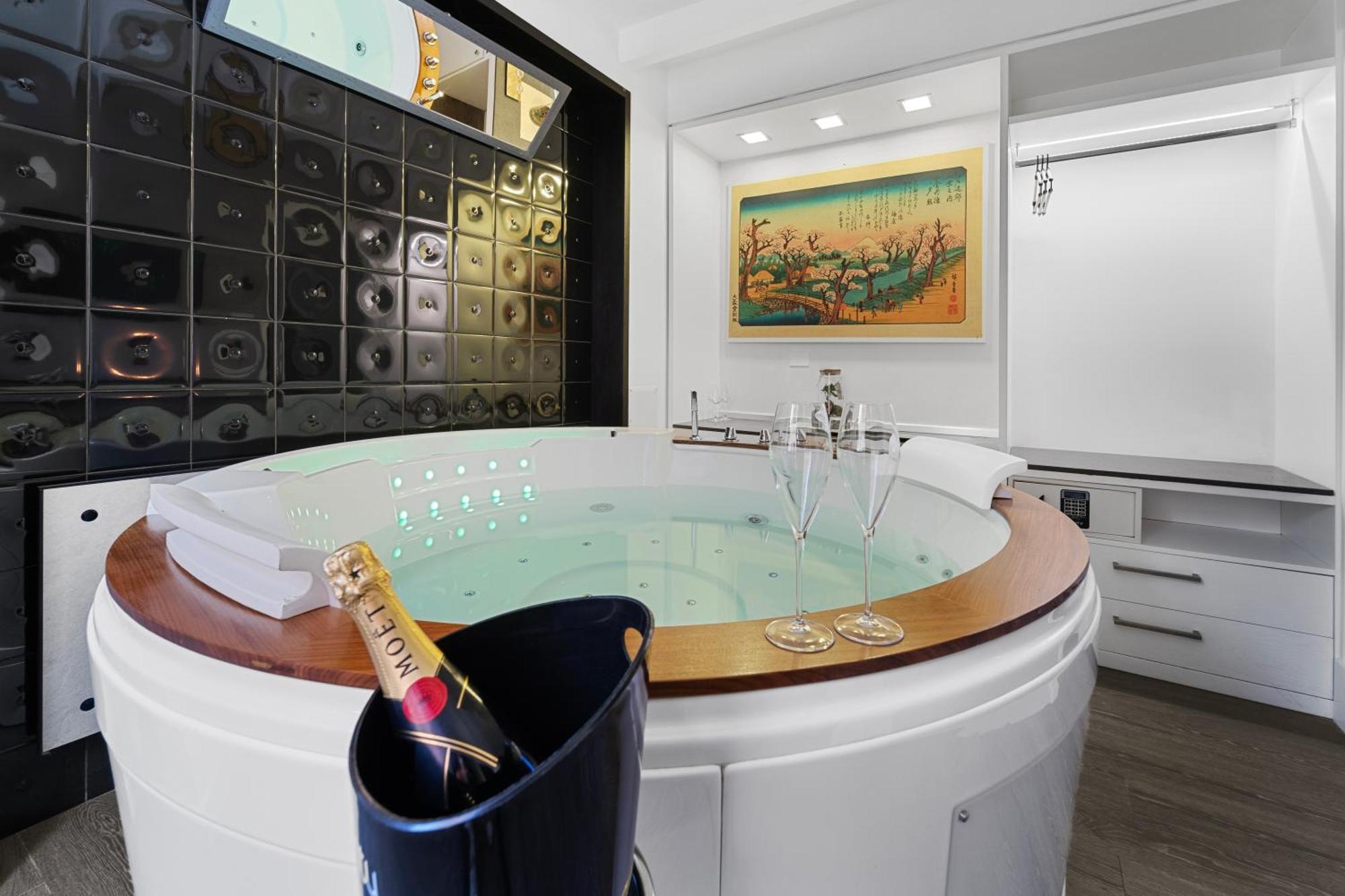 Ukiyo Suites And Rooms Cagliari Zewnętrze zdjęcie