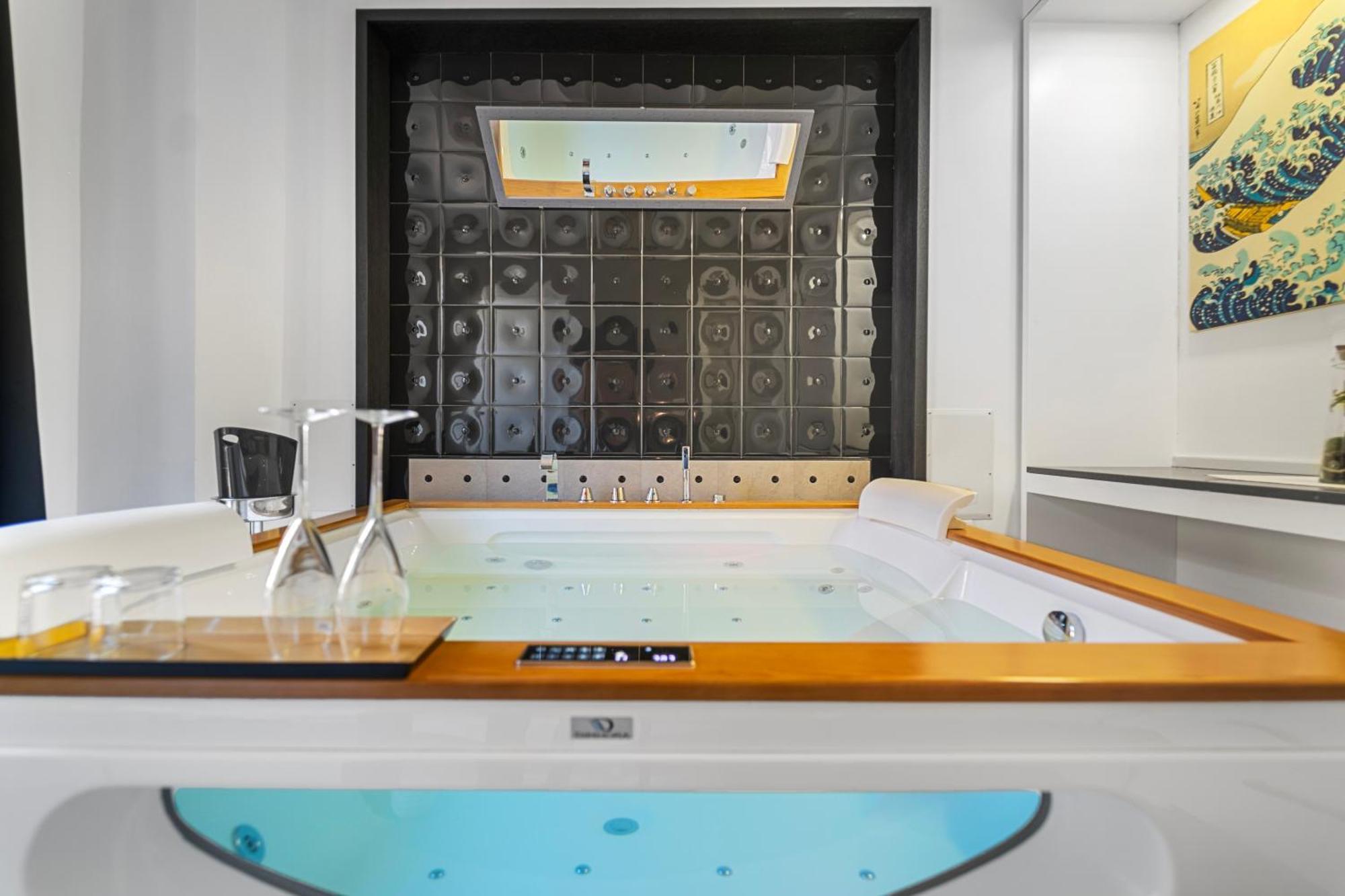 Ukiyo Suites And Rooms Cagliari Zewnętrze zdjęcie